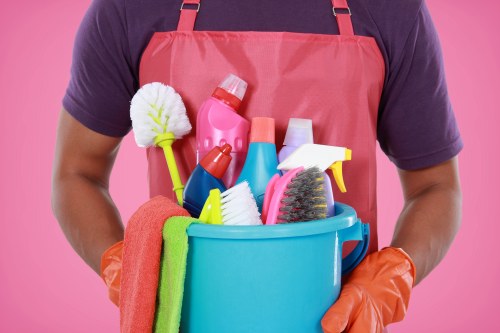 Thorough move-out cleaning for a Roehampton home or apartment